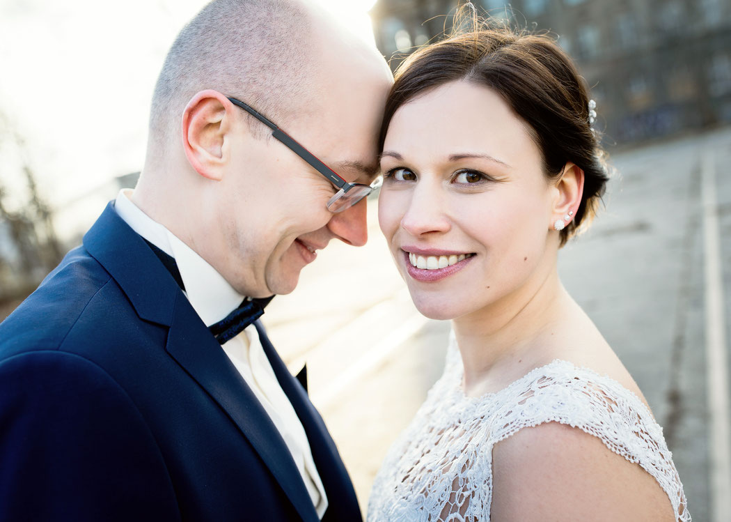 schwangere hochzeit im schloss Wildeck in Zschopau und Feier in der Fabrikküche von Max Louis, Hochzeitsfotografie in Chemnitz