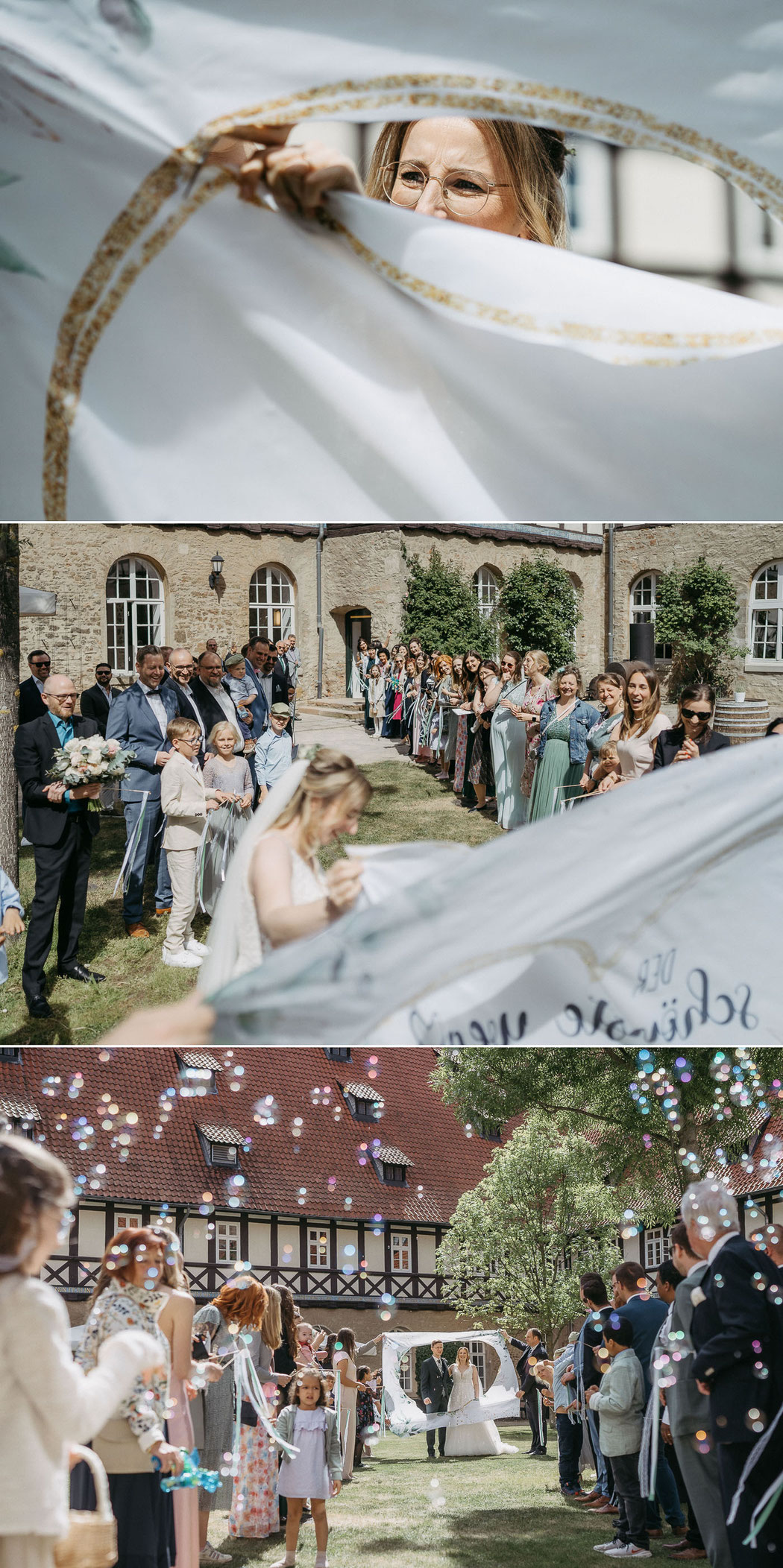 Hochzeitsfotograf Harz: Anett und Benedict ziehen als Ehepaar in den Klosterinnenhof ein.