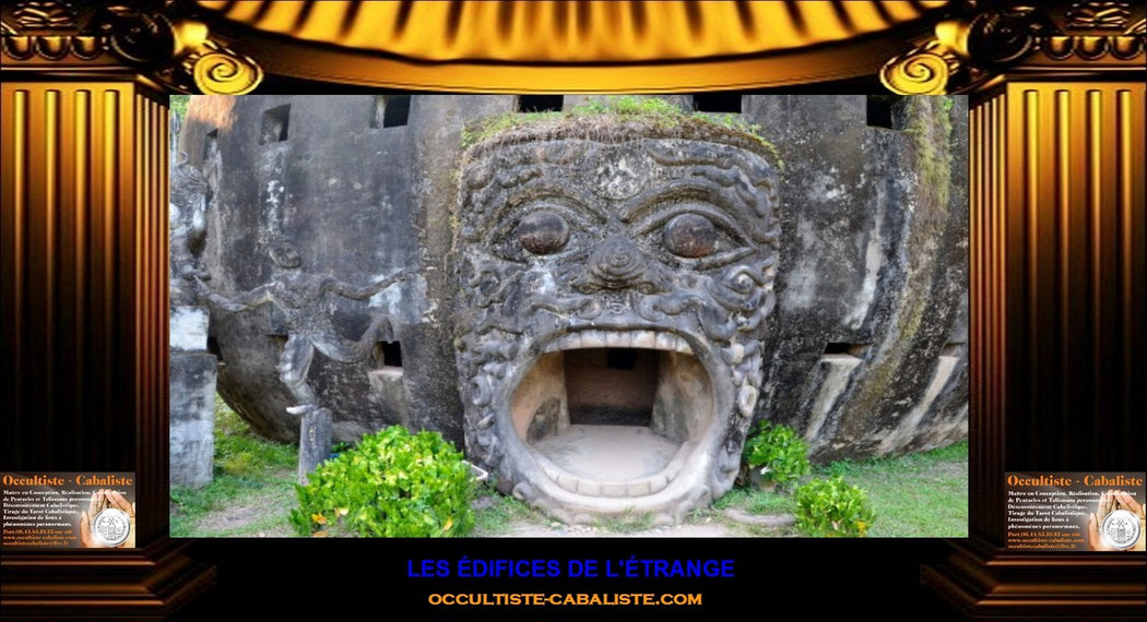 LES ÉDIFICES DE L'ÉTRANGE