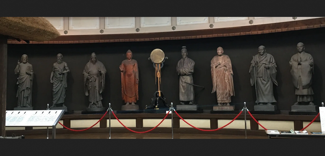 Statues de huit sages du monde, à Yokohama Japon