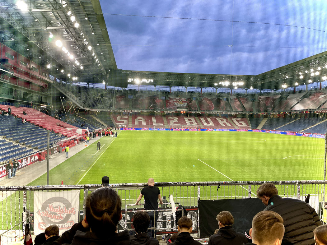 Ein paar wenige Admiraanhänger fanden den Weg nach Salzburg
