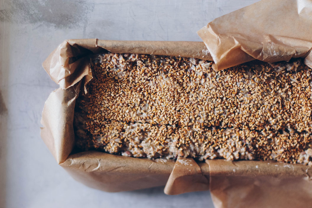 Sauerteigbrot Roggenschrotbrot
