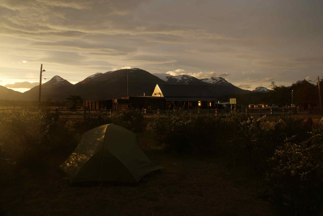 Sonnenuntergang in Villa O'Higgins der vorläufigen Endstation der Carretera Austral. 