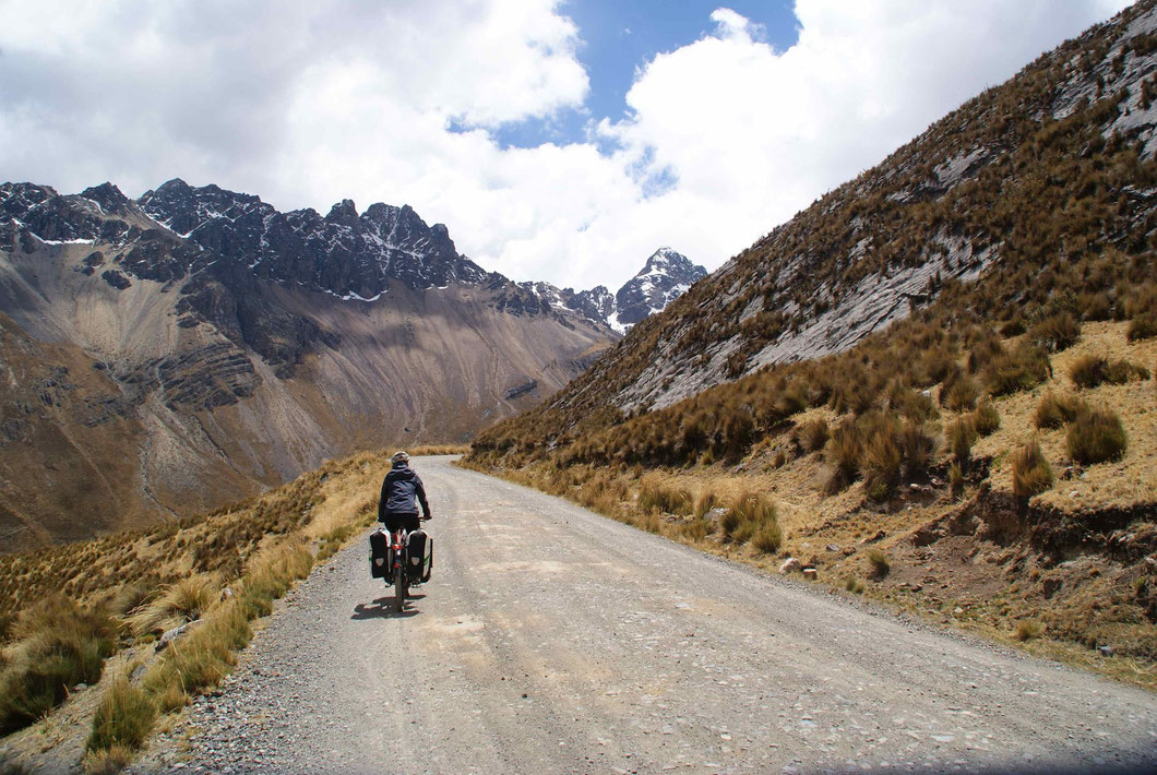 Durch den Nationalpark Huascaràn, vorbei an den Riesen der Cordillera Blanca.