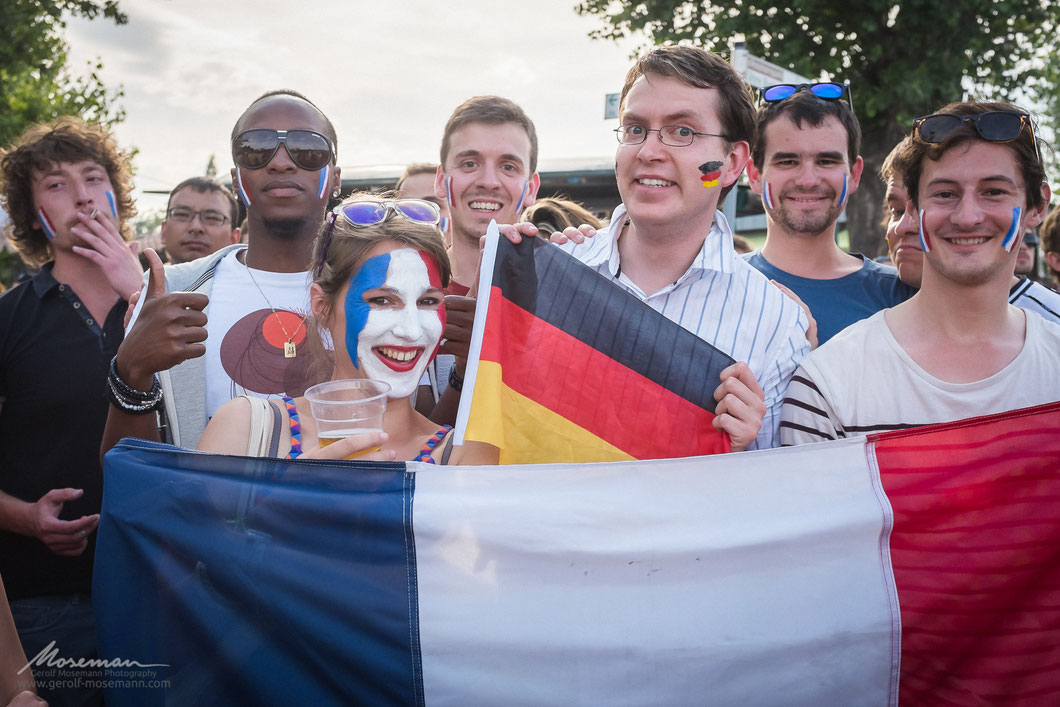 World Cup 2014 quarter final: Germany vs. France. Good friends after all.