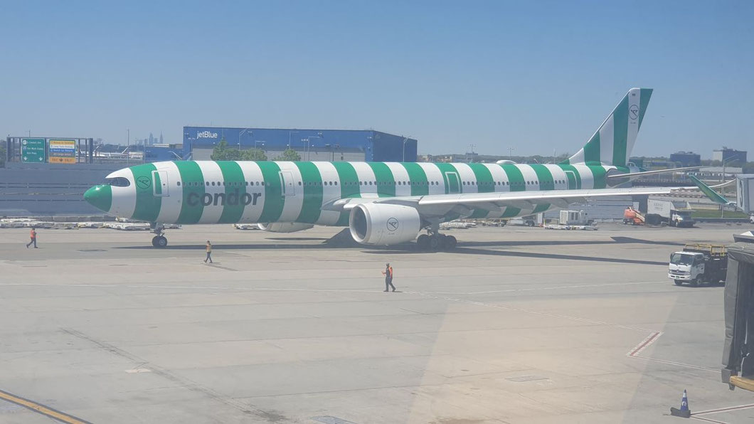 Hin- und Rückflug mit CONDOR