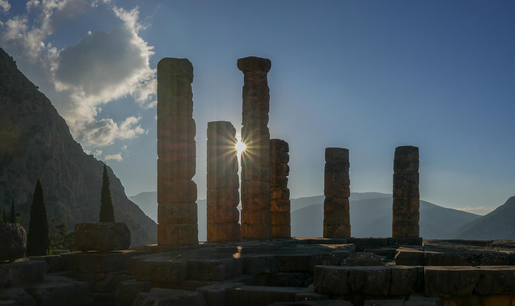  Griechenland Delphi Morgensonne