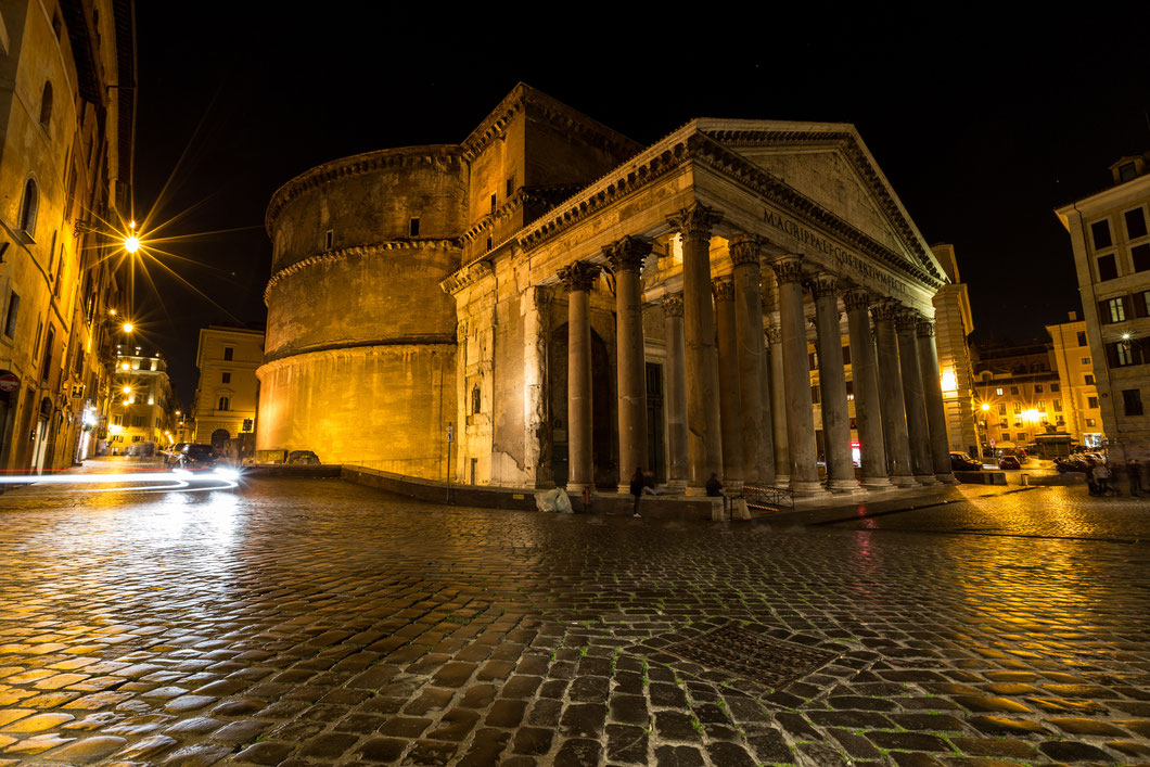 Rome's Pantheon at night