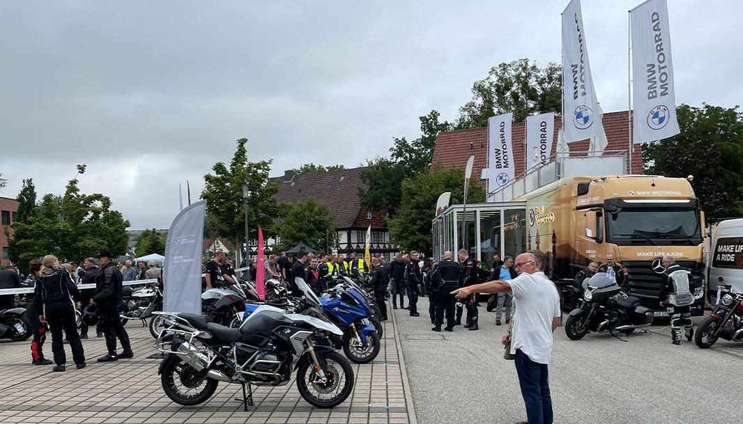 BMW Motorrad Showtruck, Becker-Tiemann in Einbeck