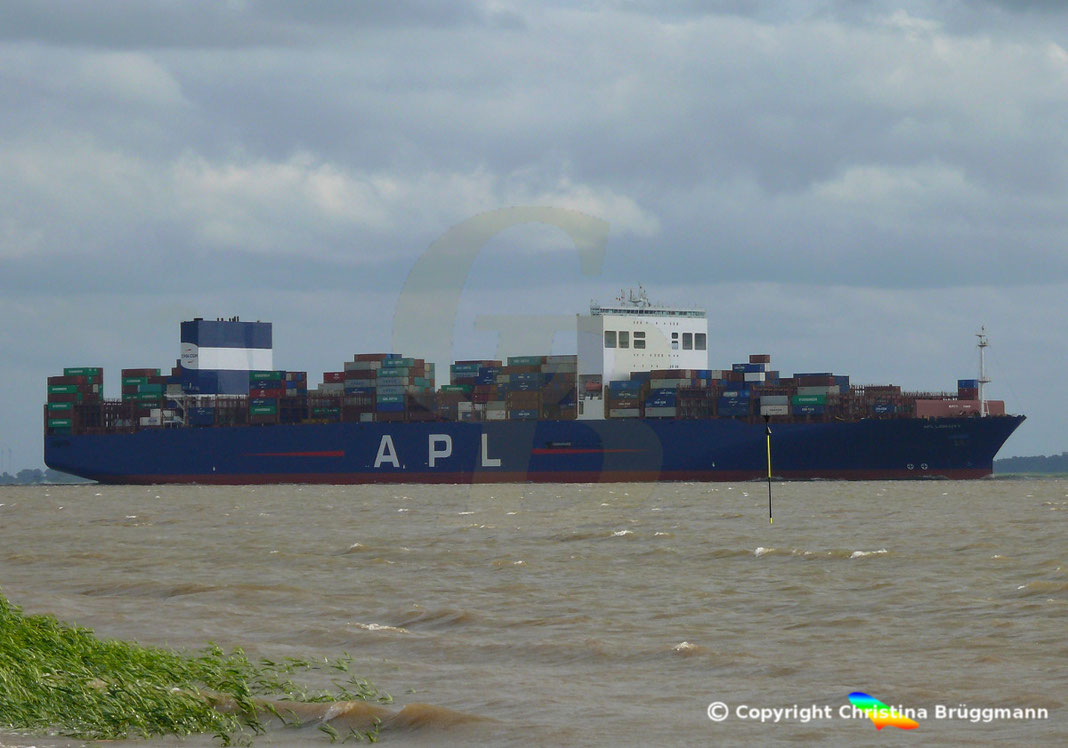 Containerschiff APL LION CITY, mit Scrubber