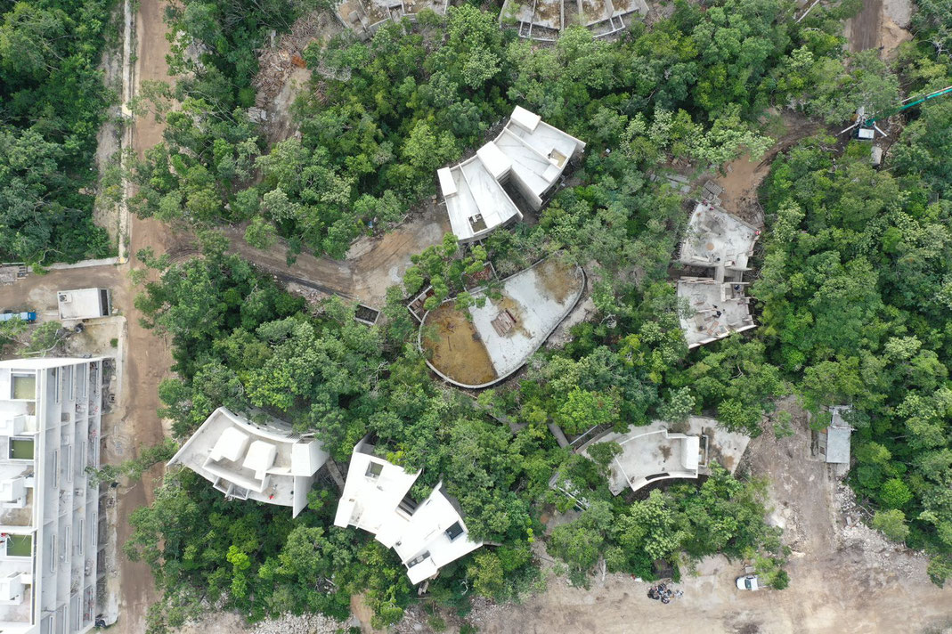 Proyecto residencial diseñado con lineamientos bioclimáticos en fase inicial de construcción - Riviera Maya, México,