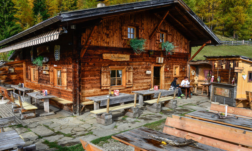 Sommer auf der Schönberg Alm in Weißenbach im Tauferer Ahrntal in Südtirol