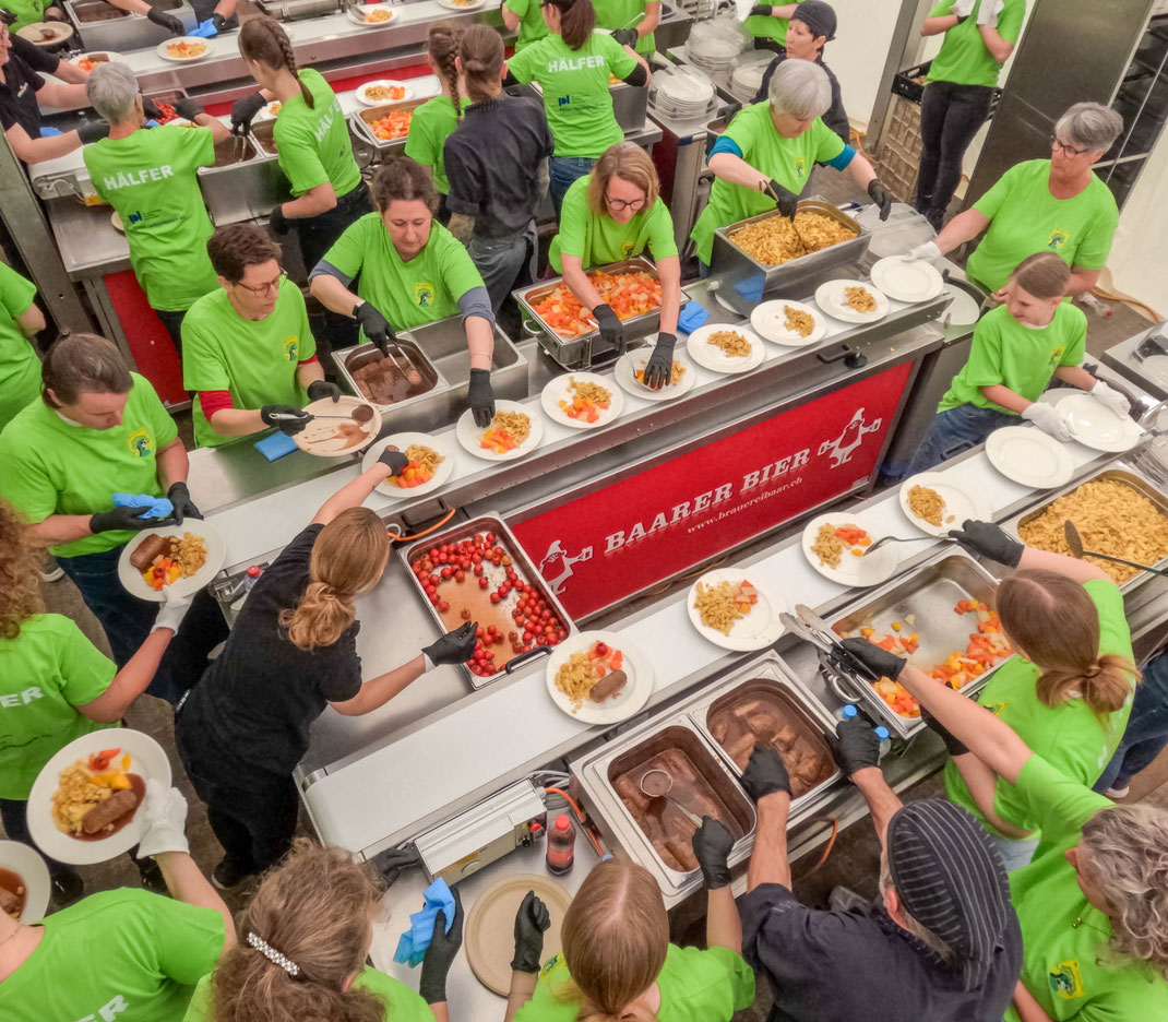 Catering Services der Migros Luzern am Zuger Kantonalen Schwingfest in Neuheim - Fotos by Thomi Studhalter, faszination fotografie, Willisau