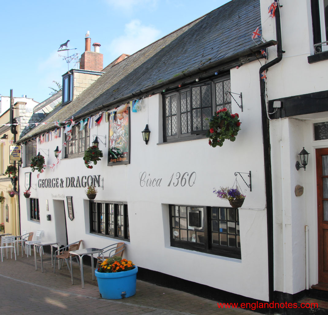 Die Geschichte der English Pubs, der englischen Kneipen, George & Dragon in Ilfracombe, Devon, England