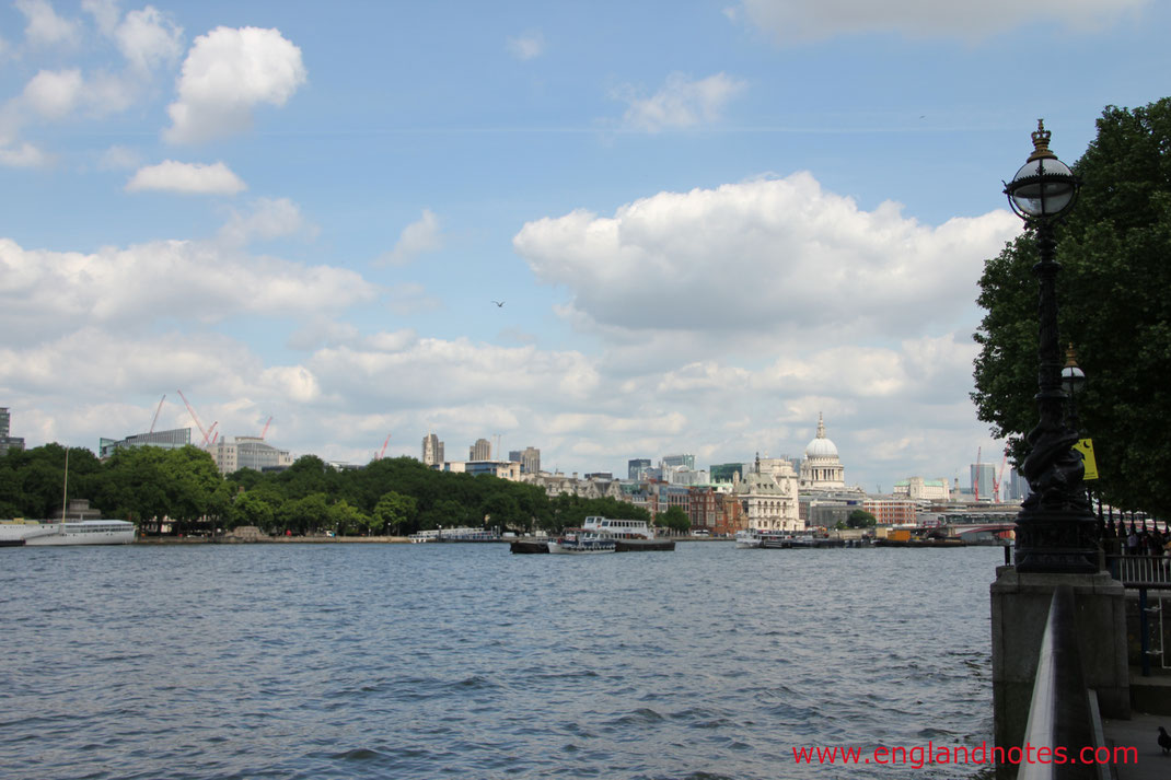 Thames und Victoria Embankment in London: The Great Stink