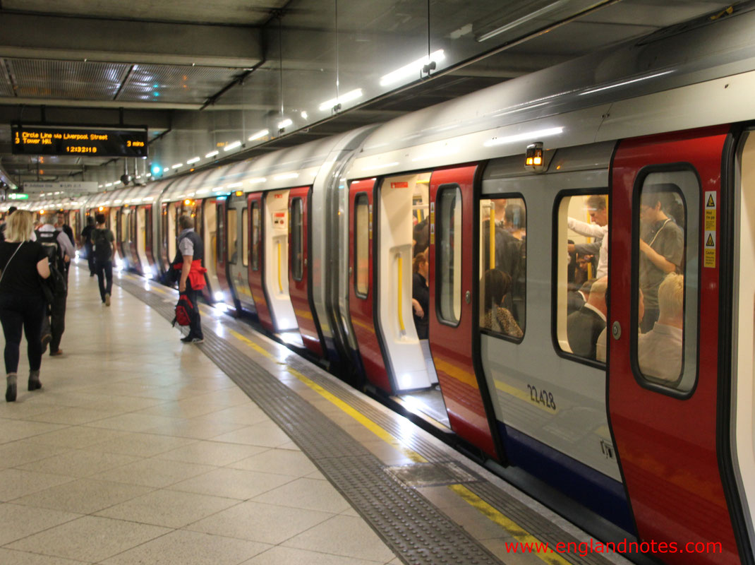 Die wichtigsten Reiseinformationen für London: Anreise nach London und ÖPNV in London