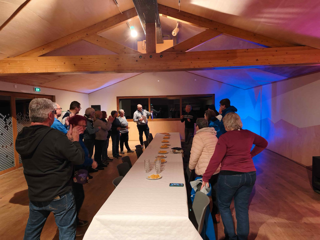 Réunion annuelle association dans salle de réception au Hameau des Pouyades en Haute-Vienne