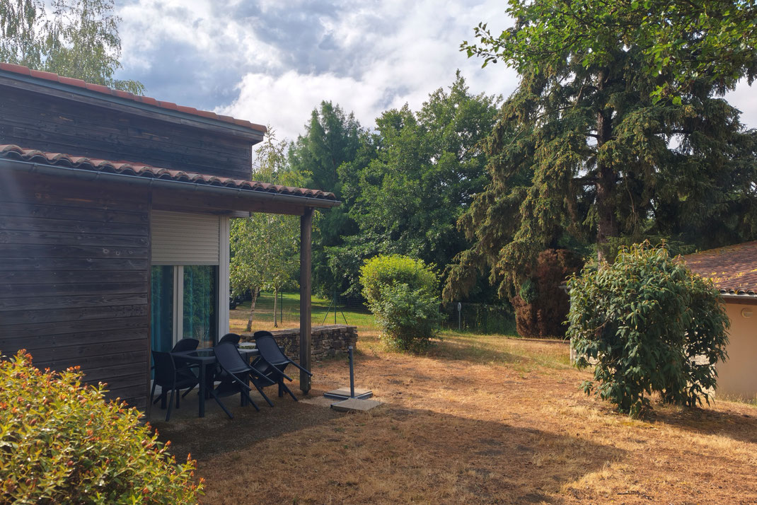 Gîte 4 personnes côté jardin en pleine nature aux Pouyades en Limousin, Nouvelle-Aquitaine
