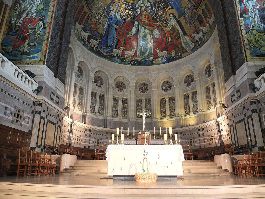 Le chœur de la basilique supérieure