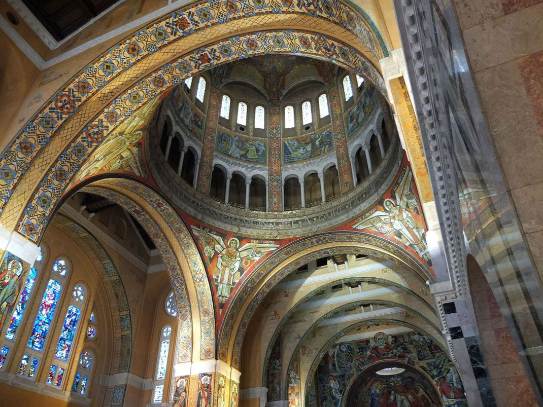 La coupole de la Basilique Sainte Thérèse