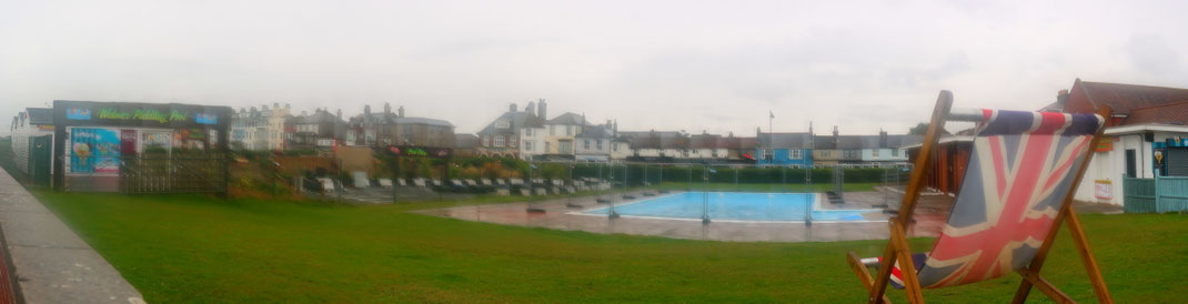Sehenswürdigkeiten Walmer: Schwimmbecken entlang des Strandes von Walmer.
