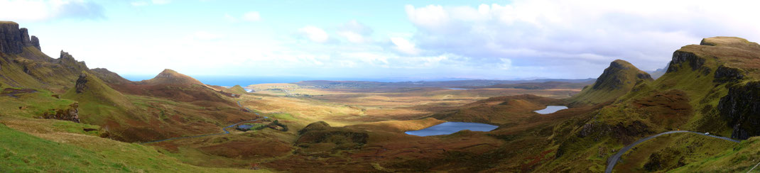 Sehenswürdigkeiten Isle of Skye: Die imposante Bergwelt von Quiraing verführt in die mystische Gedankenwelt.