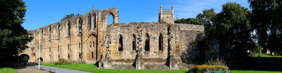 Sehenswürdigkeiten Dunfermline: Die Ruinen des Dunfermline Palace erinnern an den Prachtsbau aus dem ... Jahrhundert.