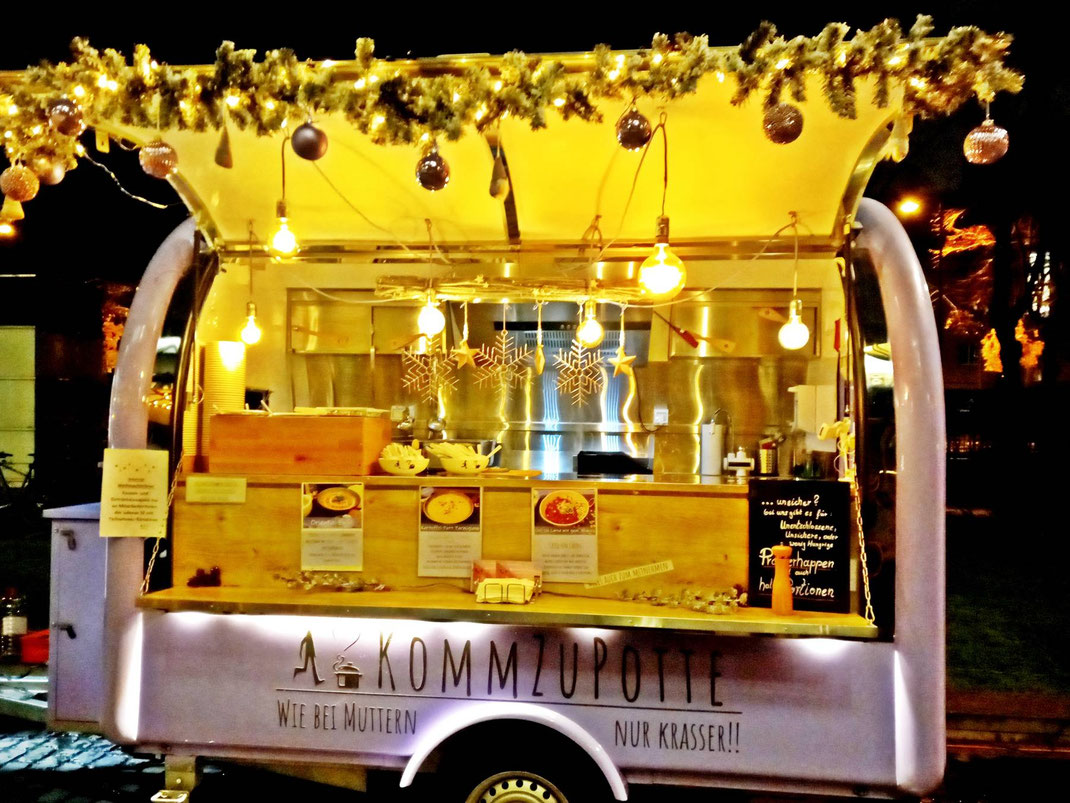 KommZuPotte Weihnachts Foodtruck feierlich geschmückt