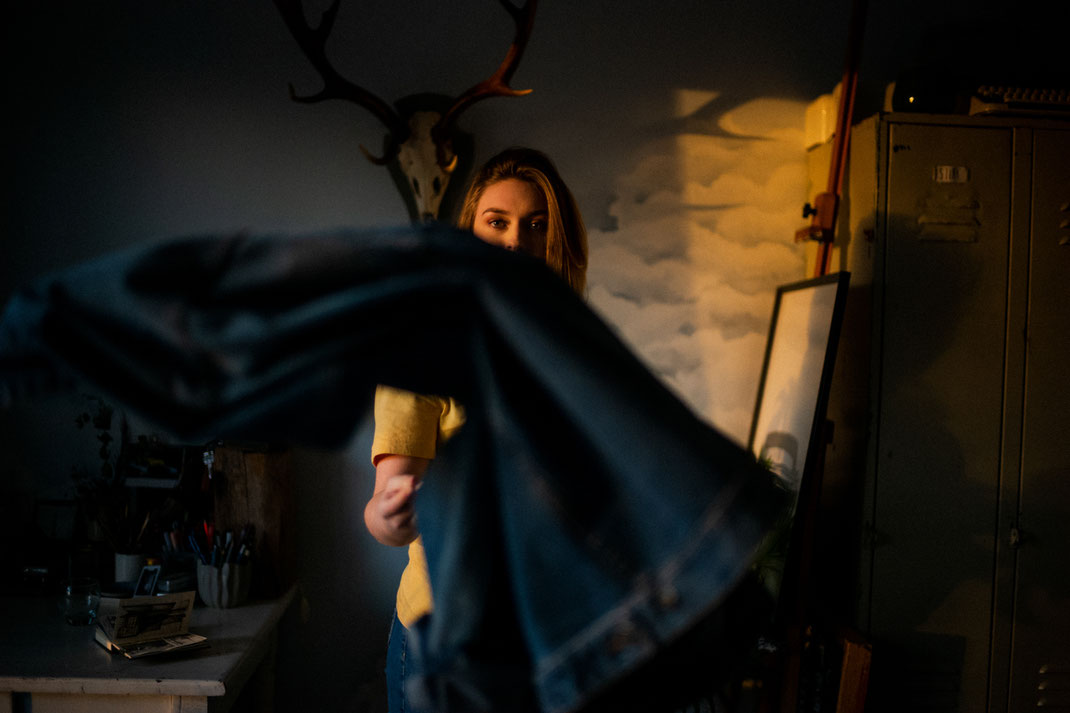 Fliegende Jacke beim Fotoshooting in Oldenburg