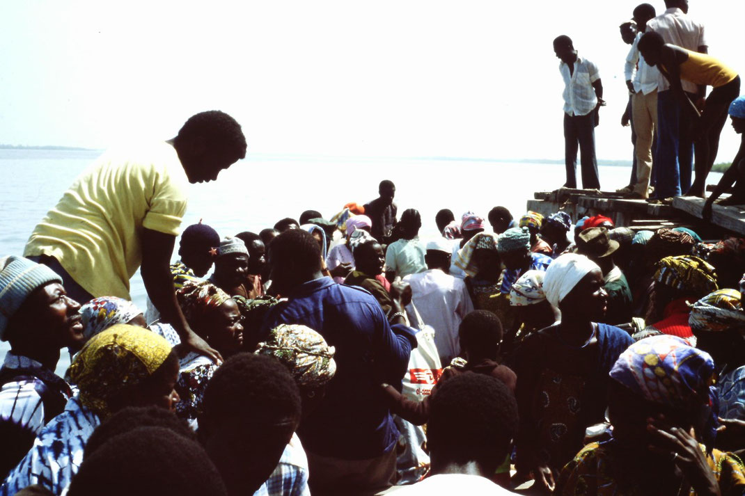 Guinea-Bissau, Rio Cacheu, Einbaum, Fähre