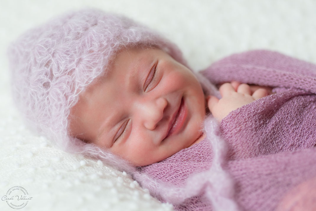 Neugeborenenfotografie, Engelslachen, Engelslächeln, Babyfotografie, Newbornshooting, Babyshooting, Basel, Bern, Zürich, Babyfotografin