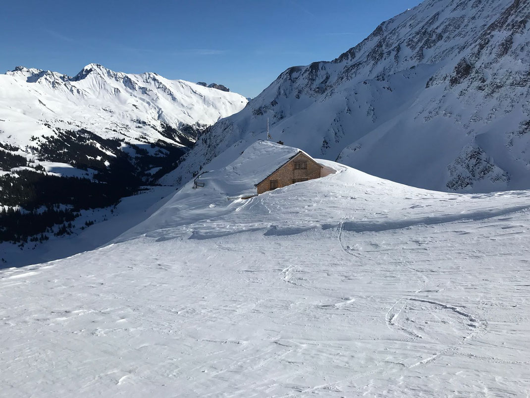 Sardonahütte winter Schweiz Zwitserland