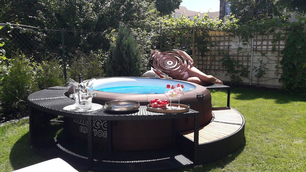 Bestway #Lay-Z #Spa #piscina #idromassaggio #gonfiabile #bordo #polirattan #rattan #sandro shop #mobile #esterni #giardino #riscaldata #jacuzzi