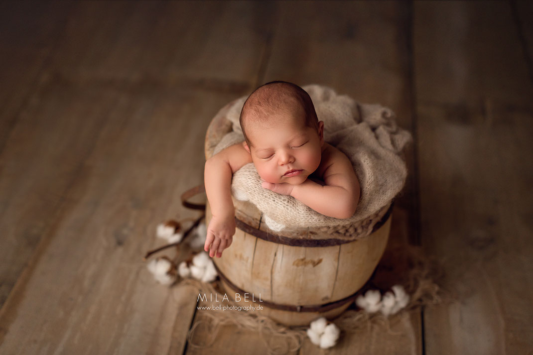 Baby Fotoshooting in Berlin Babyfotograf Potsdam Babyshooting Neugeborenenfotos Babyfotos natürliche Bilder Neugeborenes Geschwister Shooting Schwangerschaft