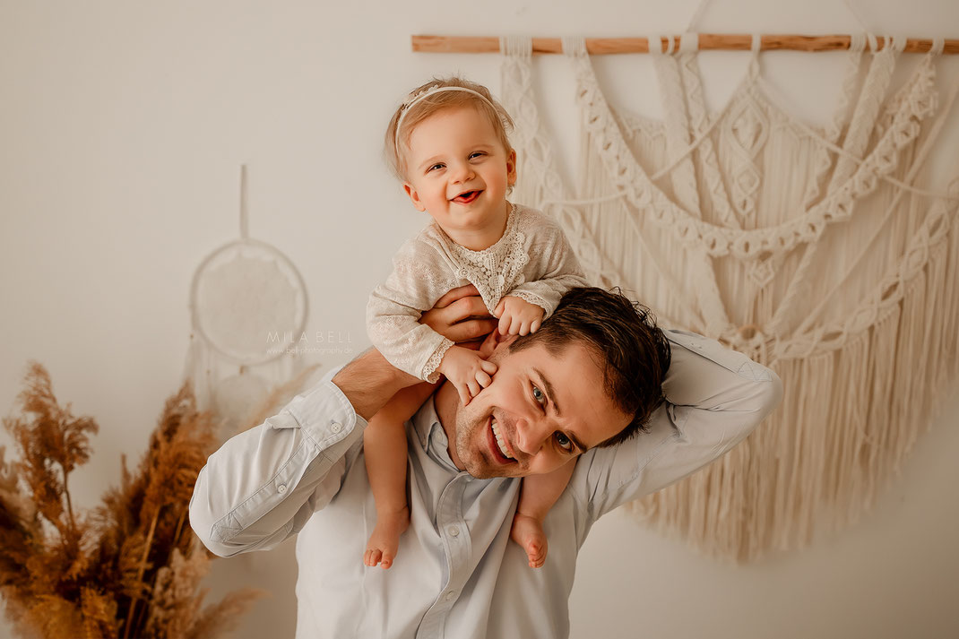 Baby Fotoshooting in Berlin Fotostudio Kinderfotograf Babyfotograf Kinderfotografie Babyfotografie schöne Babyfotos Potsdam Fotograf Shooting