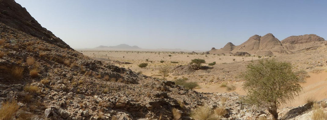 Djebel Deramane vu du Djebel Leglat ©Annie Garcin 