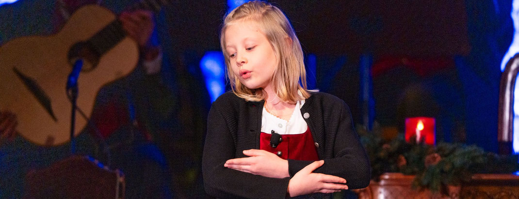 Preisträgerin Patricia K. als Kindersolistin der Engelsstimmen