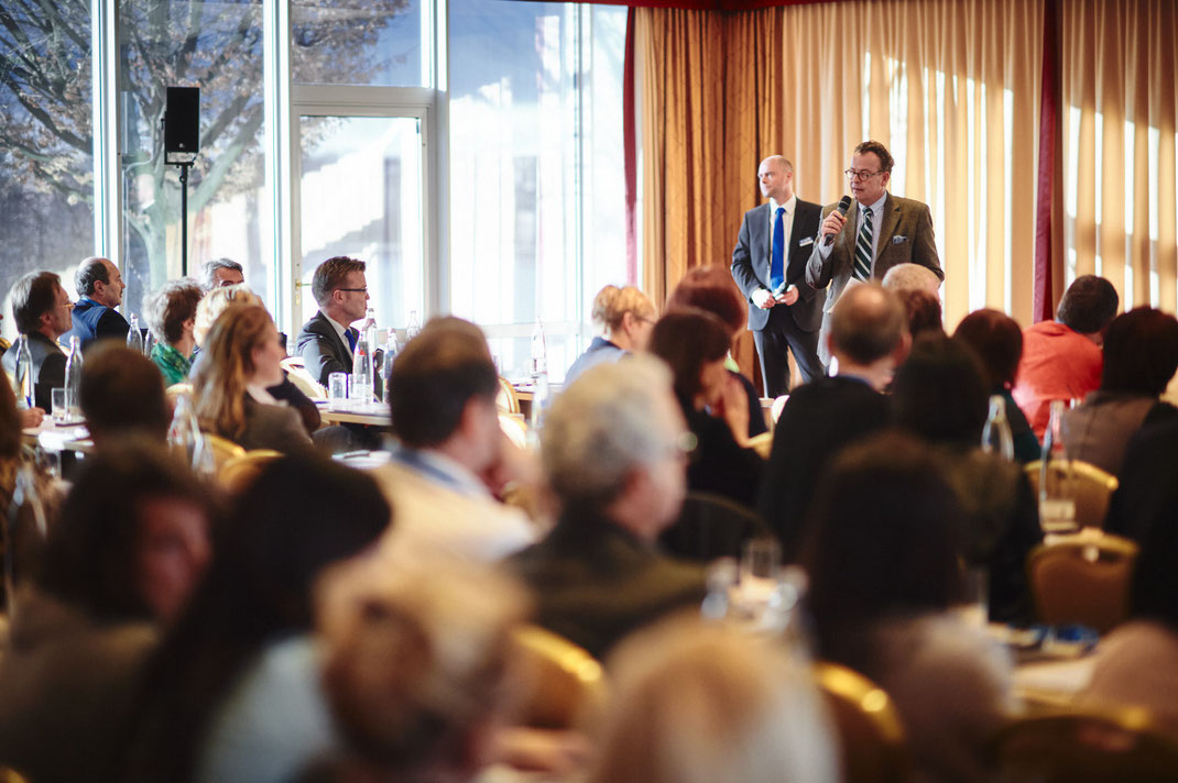 PHARM-ALLERGAN: Event photography from a business event focused on professional presentations and networking.