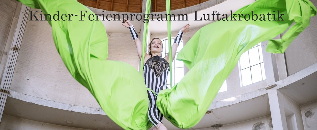 Zirkus und Luftartistik am Aerial Silk
