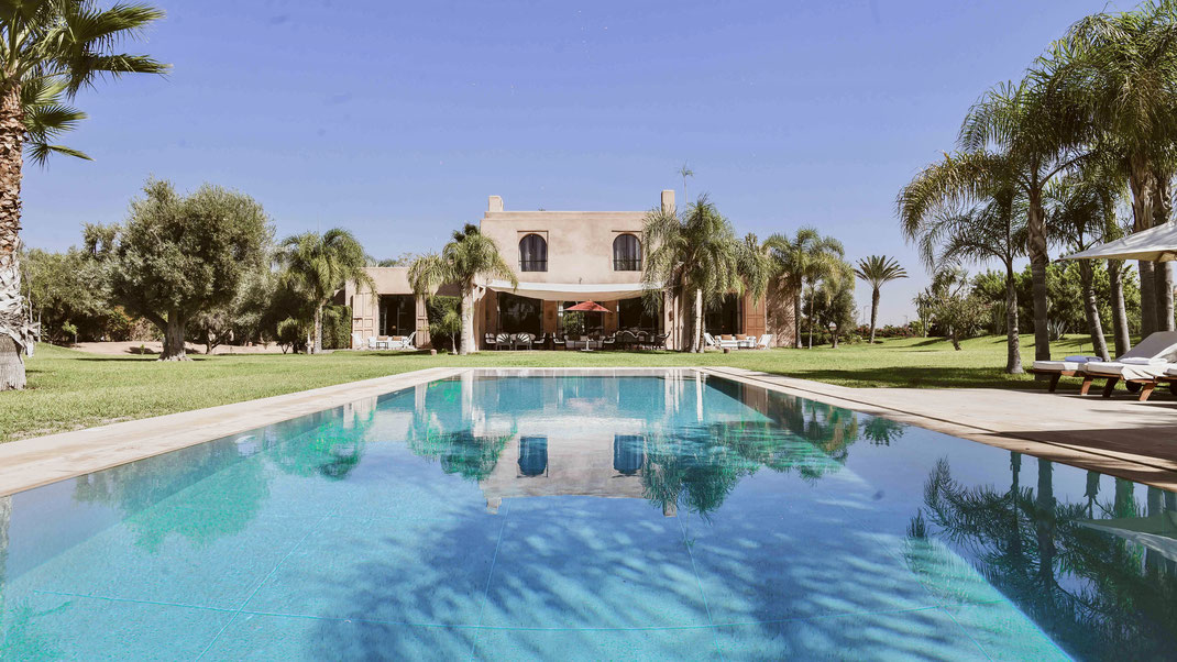 A 10 min du centre de Marrakech, location villa 5 chambres avec piscine chauffée