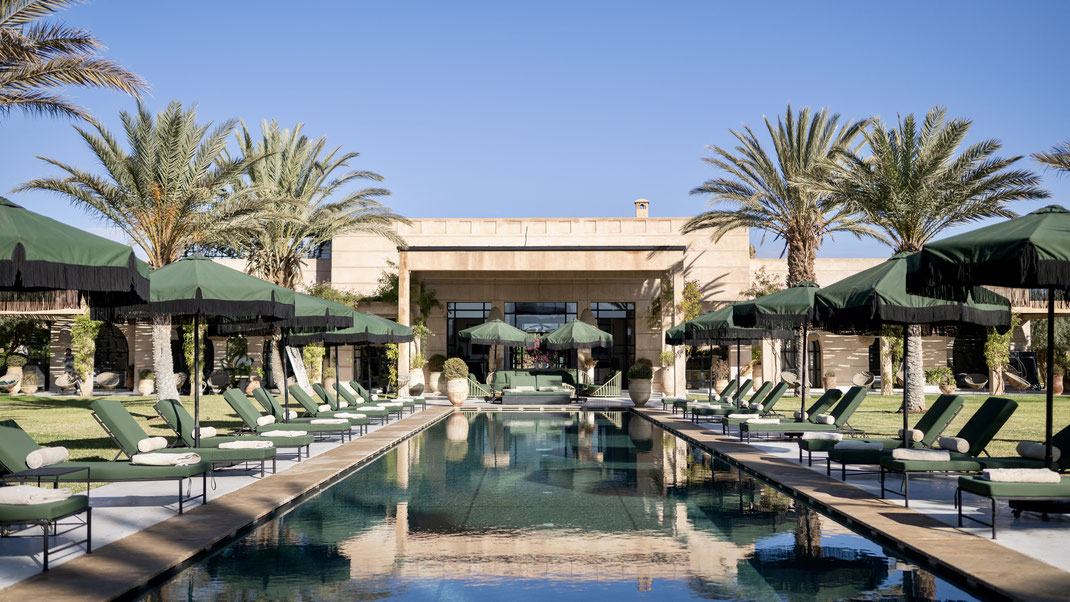 Location villa 9 chambres à Marrakech à partir de 2500€ la nuit · Piscine chauffée · Hammam · Padel · personnel inclus