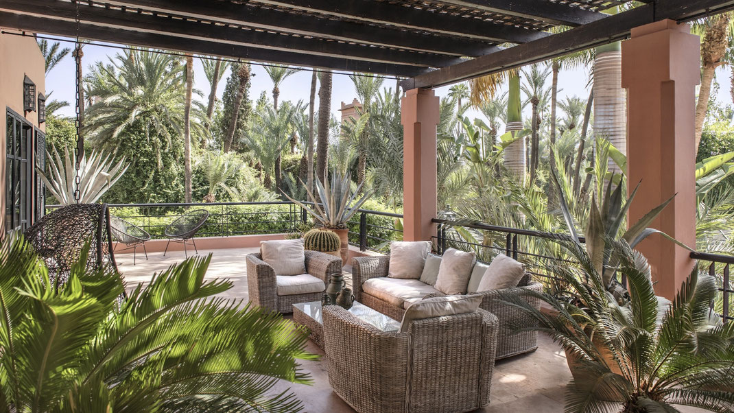 Location Villa 4 chambres à Marrakech à partir de 1400€ la nuit · Piscine chauffée · Personnel inclus