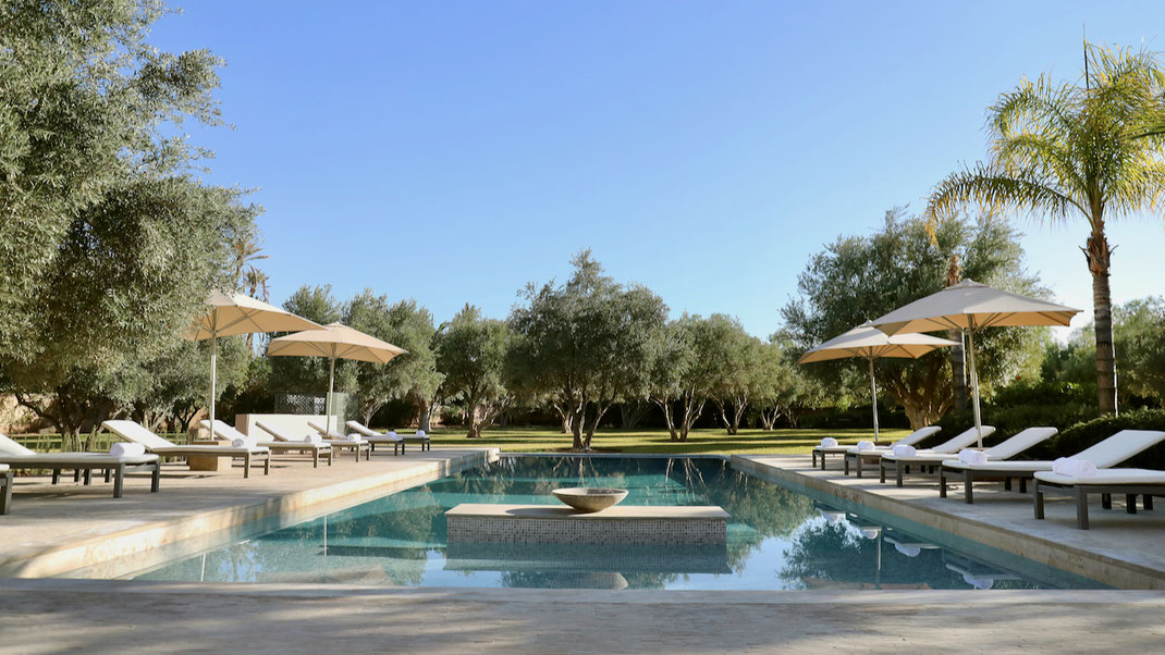 Location Villa Palmeraie Marrakech avec 8 chambres pour 16 personnes avec piscine chauffée