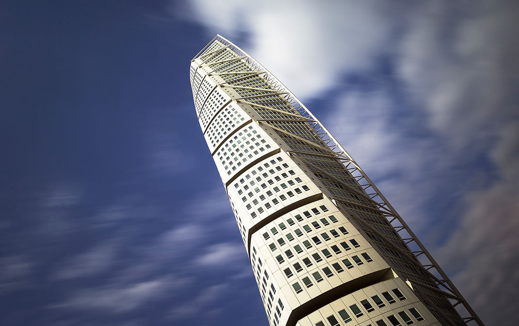 Turning Torso Skyscraper with blurred clouds and blue sky, Long Exposure, ND-Filter, Sweden, 1280x805px