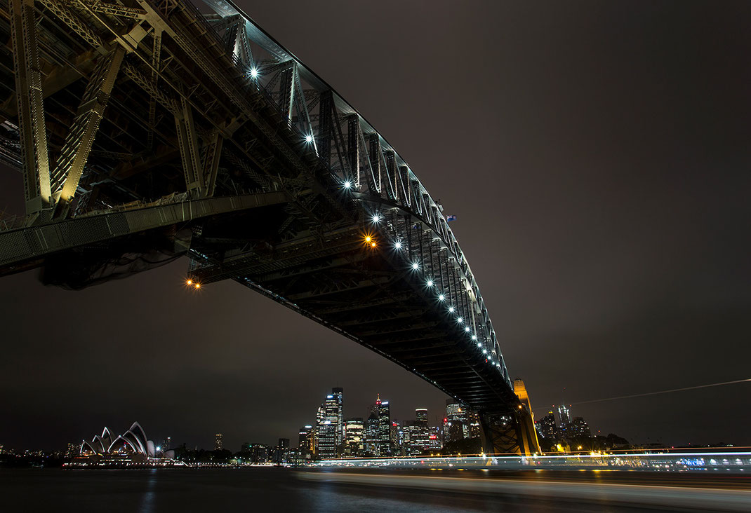 Boat entering Sydney with Opera and Harbour Bridge, Long Exposure, New South Wales, Australia, 1280x876px