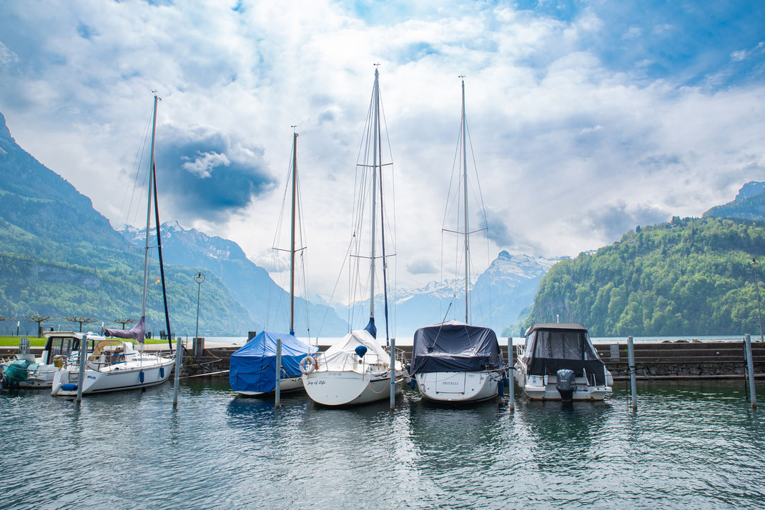 hafen boote berge schweiz fotografie