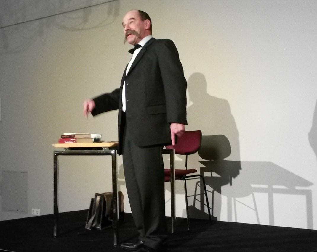 Voll der Fontane - Thomas Kornmann als Theodor Fontane  Foto: BerlinsBeste