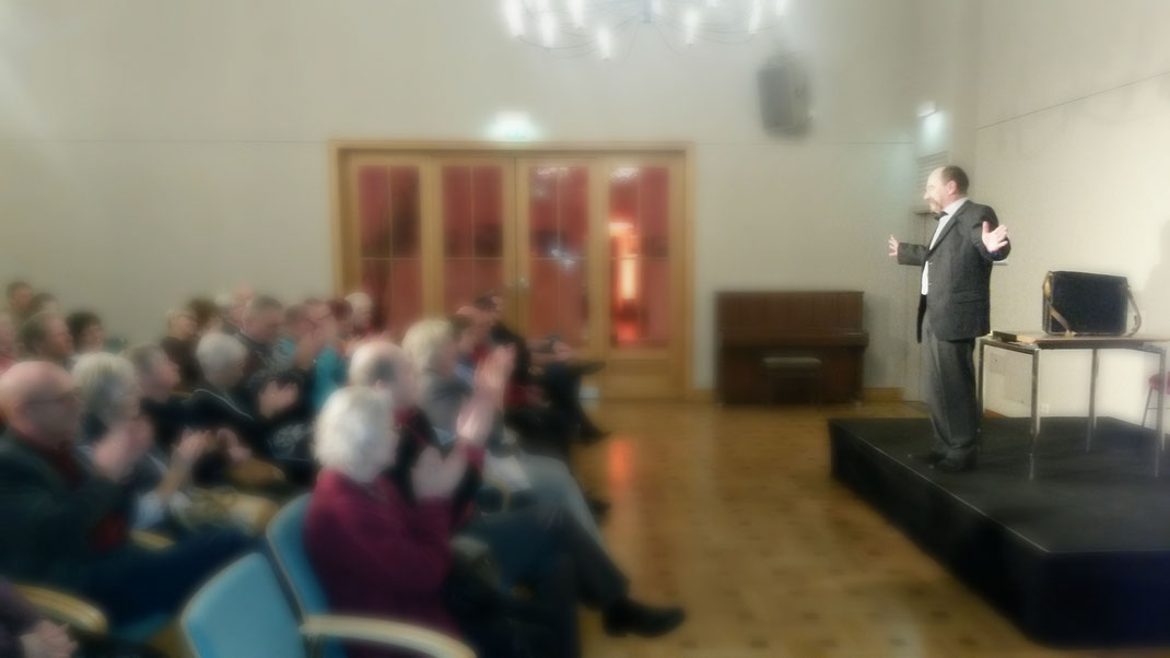 Voll der Fontane - Thomas Kornmann als Theodor Fontane  Foto: BerlinsBeste