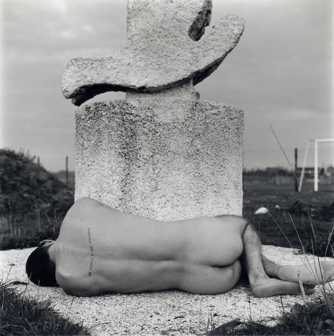 franticek-klossner-contemporary-art-performance-gender-diversity-exploring-masculinity-through-art-a-memorial-to-pier-paolo-pasolini-in-ostia-near-rome-photo-gian-paolo-minelli