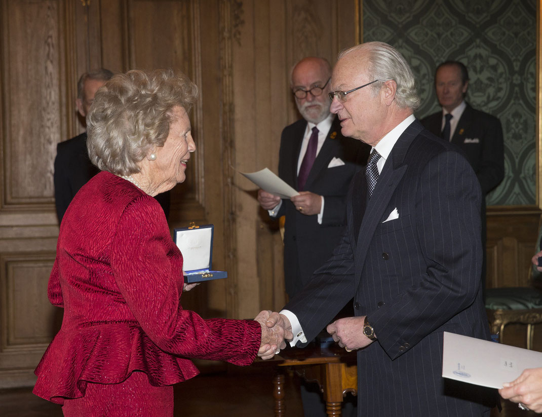 Birgit-Rausing-Centre-for-Medical-Humanities-University-Lund-Donator-Birgit-Rausing-with-Carl-XVI-Gustaf-King-of-Sweden